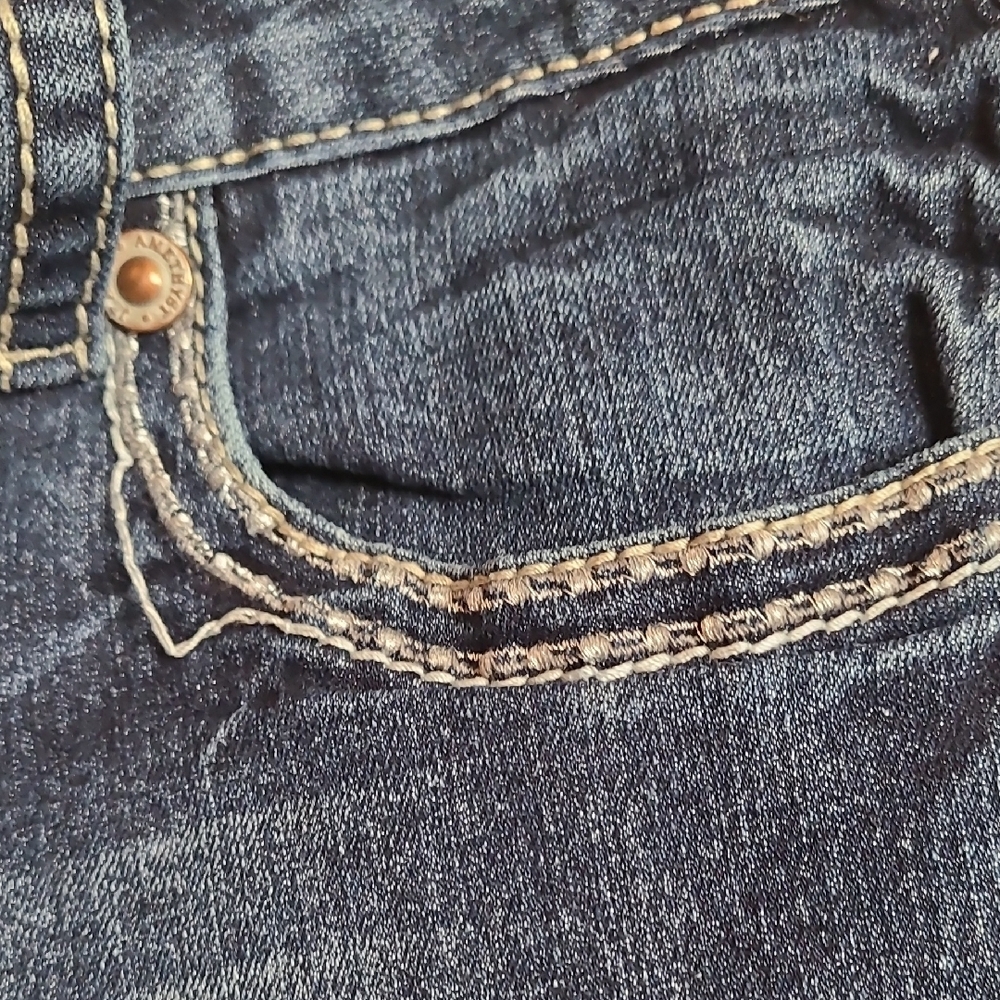 Amethyst Jeans Indigo Flare with Embroidered Pockets - Picture 13 of 13